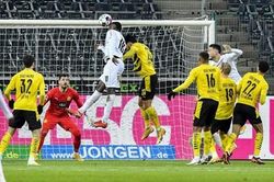 Đấu sớm vòng 18 Bundesliga: Monchengladbach vượt qua Dortmund với tỉ số 4-2