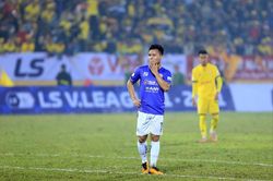 Vòng 2 V.League 2021: Ứng viên vô địch gặp khó
