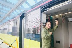Có gì bên trong đoàn tàu metro Nhổn - ga Hà Nội?