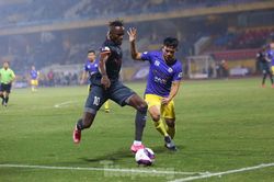 CLB Hà Nội thua 2 trận liên tiếp tại V-League