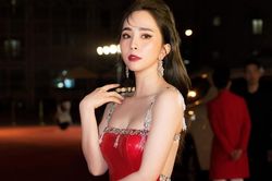 Quỳnh Nga đăng ảnh gợi cảm khiến Việt Anh căng thẳng