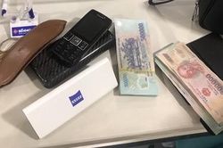 Tiếp viên trả lại hơn 200 triệu đồng do khách bỏ quên trên máy bay