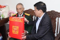 Lãnh đạo thành phố Hà Nội chúc Tết thương, bệnh binh tại huyện Thường Tín