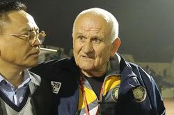 HLV vô địch châu Âu nói gì sau 2 trận không thắng ở V.League?