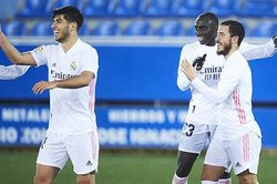 Alaves 1-4 Real Madrid: Bùng nổ trong ngày vắng Zidane