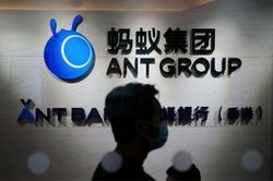 Giá trị 'con cưng' Ant Group của Jack Ma có thể giảm hàng trăm tỷ USD