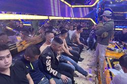 Nghệ An: Bắt quả tang 30 đối tượng mở 'tiệc ma túy' ở quán karaoke