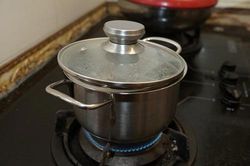 Sai lầm đặc biệt nghiêm trọng khi luộc rau đang gây hại cho cả gia đình