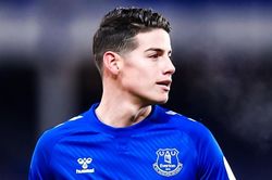 James Rodriguez rực sáng với cú đúp kiến tạo