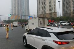 Hà Nội: Giao thông được đảm bảo trong ngày đầu Đại hội Đảng