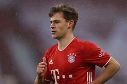 Kimmich tỏa sáng giúp Bayern Munich thắng 'hủy diệt' Schalke 04