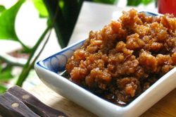 Thịt chưng mắm tép ngon thần sầu khi có thêm gia vị 'rẻ như cho' này
