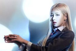 Rosé (BlackPink) tung teaser debut solo: Đốt cháy đóa hoa hồng