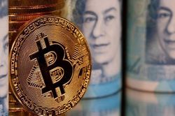 Giá Bitcoin hôm nay 25/1: Bitcoin vật lộn giữ mốc 32.000 USD