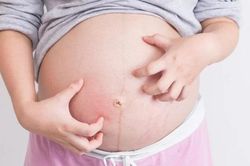 Lý do khiến bụng thiếu nữ to như mang bầu 6 tháng