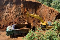 Công an Hà Giang ngăn chặn vụ rầm rộ đào trộm quặng