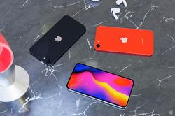 Ngất ngây cùng iPhone SE 2021 với thiết kế giống iPhone 12, viền siêu mỏng