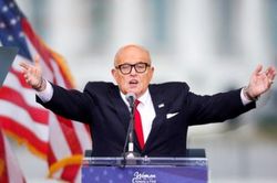 Luật sư của cựu Tổng thống Mỹ Doanld Trump bị kiện