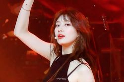 Không ngờ Suzy lại mắc phải lỗi trang phục cơ bản này trong show diễn quan trọng