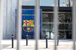 Barcelona: Hơn cả một con nợ