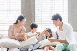 Bố ơi, bố không yêu mẹ từ lâu rồi