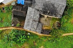 Có gì 'hot' trong căn nhà cổ trăm tuổi tại Hà Giang