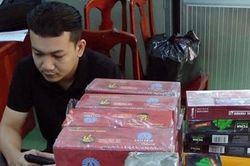 Mua 1.600 viên shisha và than đốt về bán tại quán cà phê để kiếm lời