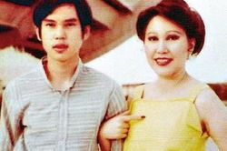 'Đệ nhất thảm họa thẩm mỹ' Thái Lan từng khiến dư luận xôn xao với gương mặt như tượng sáp sau 6 năm lộ diện với vẻ ngoài gây chú ý