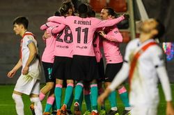 Vallecano 1-2 Barcelona: Messi tỏa sáng, Barca lọt vào tứ kết Nhà Vua