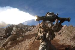 Cách lính bộ binh hạ gục 'cua đồng' của đối phương trên chiến trường