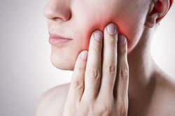 Nghĩ chỉ bị đau răng, đi khám mới biết mình mắc ung thư hiếm gặp
