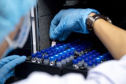Việt Nam sẽ tiêm vaccine phòng Covid-19 vào quý I