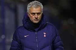HLV Mourinho nói gì sau thất bại trước Liverpool?