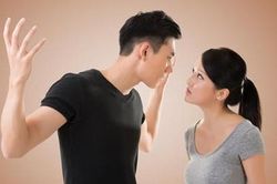 Cô vợ bí mật chặn đứng thói quen 'gồng gánh' thịt lợn quê lên ăn Tết của anh chồng bảo thủ