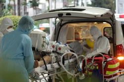 TP.HCM họp đột xuất sau trường hợp dương tính SARS-CoV-2