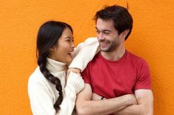 Vì sao phụ nữ Trung Quốc thích yêu đàn ông da trắng
