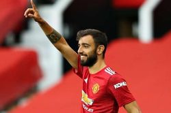 Arsenal đấu MU, HLV Arteta đưa Bruno Fernandes lên mây