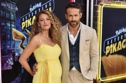 Blake Lively bất an sau khi sinh con thứ ba
