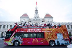 TP.HCM yêu cầu hạn chế tụ tập đông người dịp Tết