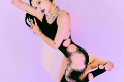 HuynA ăn mặc nóng bỏng, xứng tầm 'nữ hoàng sexy xứ Hàn'