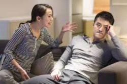 Thấy chồng vất vả nấu ăn, dọn nhà, vợ tôi còn cay độc lớn tiếng đòi ly hôn