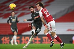 MU chia điểm với Arsenal, nguy cơ hụt hơi trước Man City