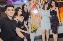 Lệ Quyên khoe khéo body 'cực ngọt' với đầm hai dây bó sát, sánh vai bên tình trẻ