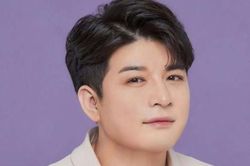 Hậu giảm 37kg, Shindong (Super Junior) khoe vẻ ngoài cực dễ thương trong loạt ảnh mới