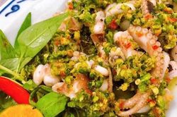 Siêu ngon món bạch tuộc sốt tiêu xanh