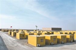Quân đội Trung Quốc dựng doanh trại di động bằng container