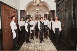Quá tam ba bận, Super Junior tiếp tục hoãn comeback đến tháng 3