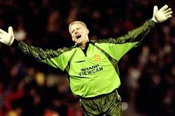 Peter Schmeichel: Giành cú ăn ba vẫn bị fan MU ghét