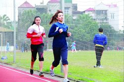 VÐV thể thao đỉnh cao: Tết này con không về