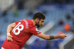 Bruno Fernandes tuyên bố lớn, Abramovich thử tài Tuchel